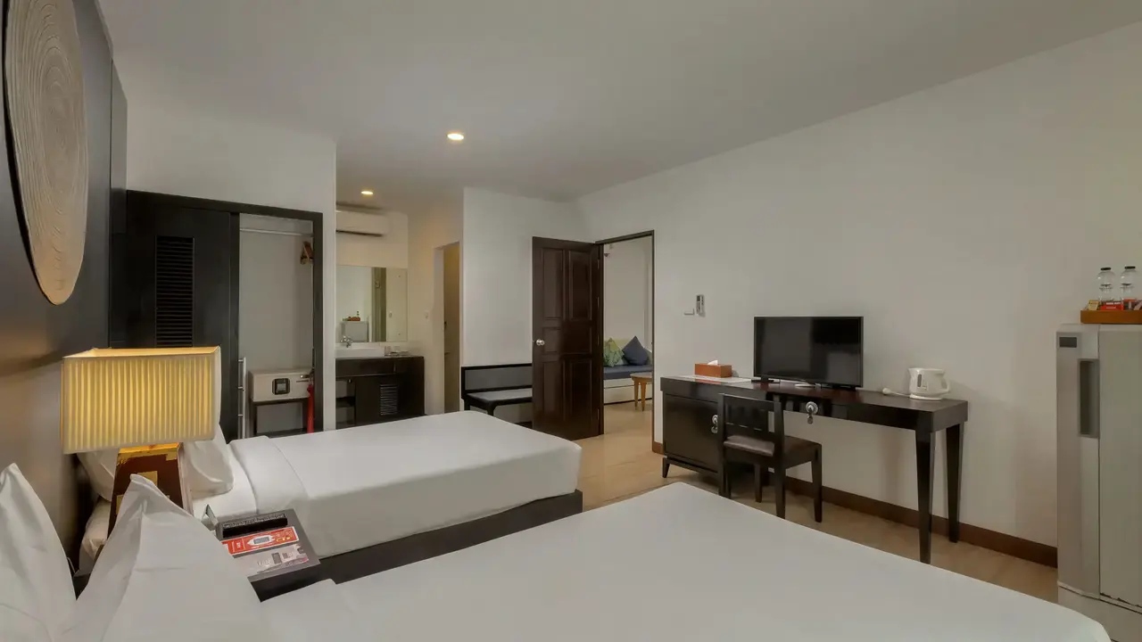 Pokój z łóżkami w Nai Yang Beach Resort