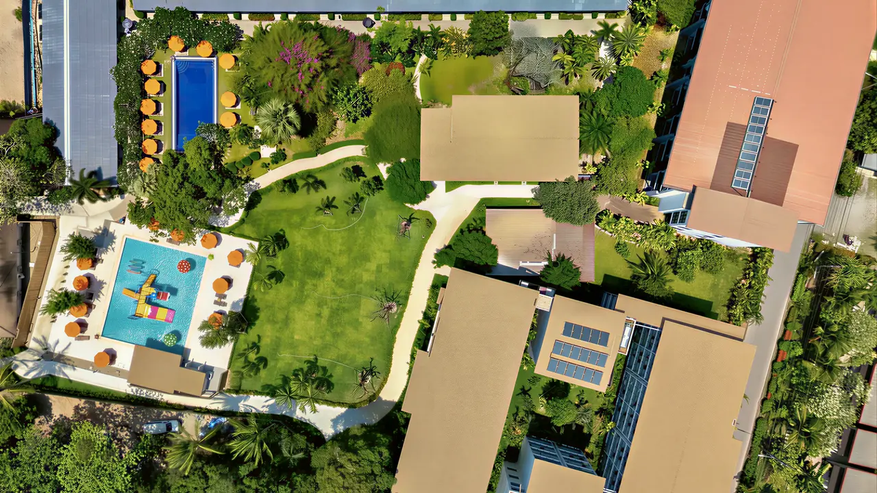 Widok z góry na kompleks Nai Yang Beach Resort