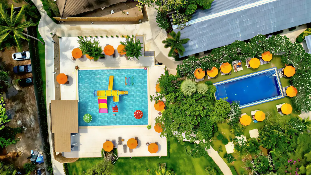 Widok z góry na kompleks Nai Yang Beach Resort