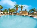 Basen przy hotelu Oasis Atlantico Belorizonte