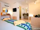 Wnętrze pokoju deluxe bungalow w Oasis Atlantico Belorizonte