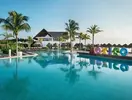Basen przy hotelu Ocean Riviera Paradise El Beso