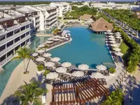 Widok na kompleks hotelowy Ocean Riviera Paradise El Beso