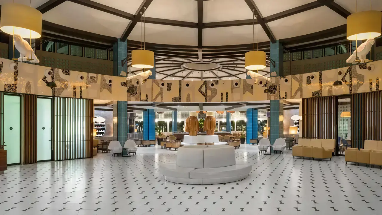 Wnętrze lobby w Ocean Riviera Paradise El Beso