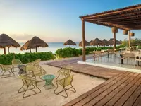 Pawilon plażowy przy Ocean Riviera Paradise El Beso