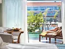 Prywatny taras z widokiem w Olympic Lagoon Resort Paphos