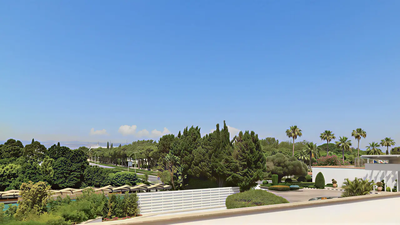 Widok na tereny zielone w Olympic Lagoon Resort Paphos