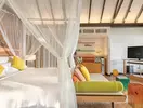 Sypialnia z łóżkiem w Ozen Life Maadhoo