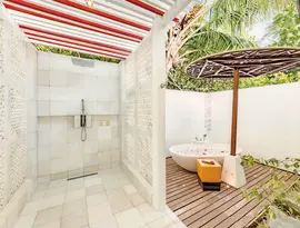 Prywatna strefa kąpielowa na świeżym powietrzu Ozen Life Maadhoo