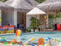 Klub dla dzieci w Ozen Life Maadhoo z basenem