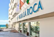 Elewacja i wejście do hotelu Palia La Roca