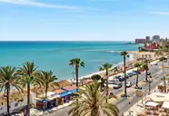 Widok na kompleks Palia La Roca i pobliską plażę