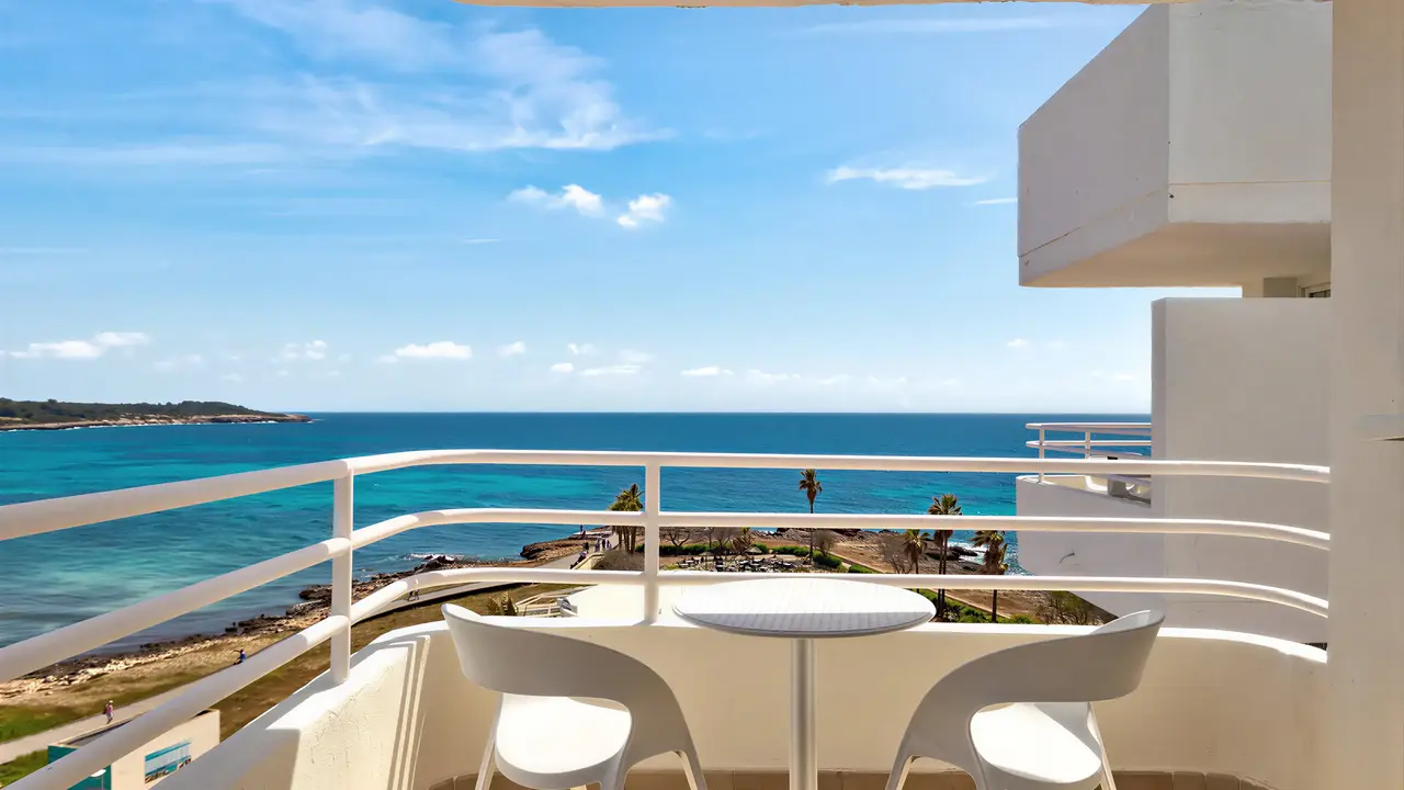 Balkon z widokiem na morze w Palia Sa Coma Playa