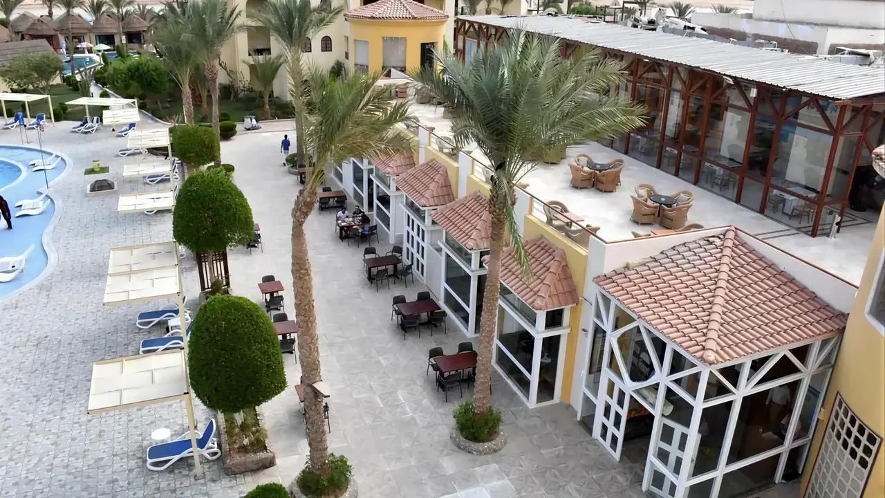 Widok na budynki i teren Panorama Bungalows El Gouna