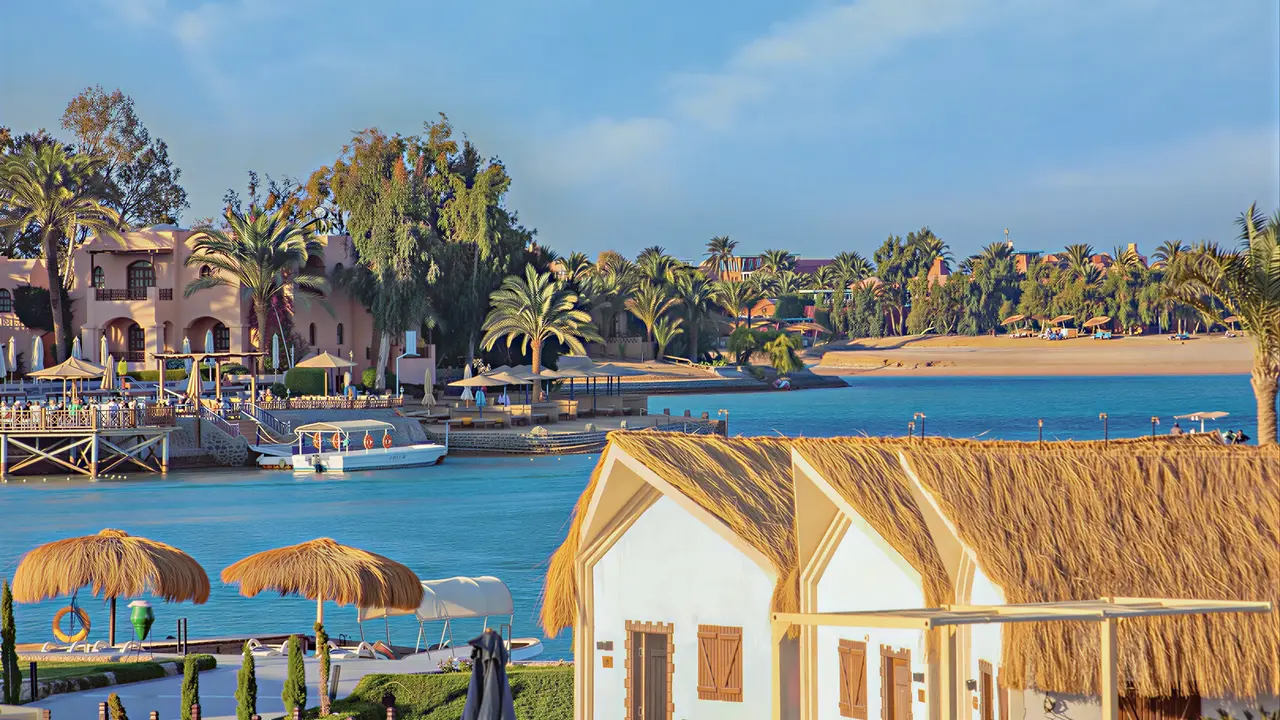 Widok na kompleks i teren Panorama Bungalows El Gouna