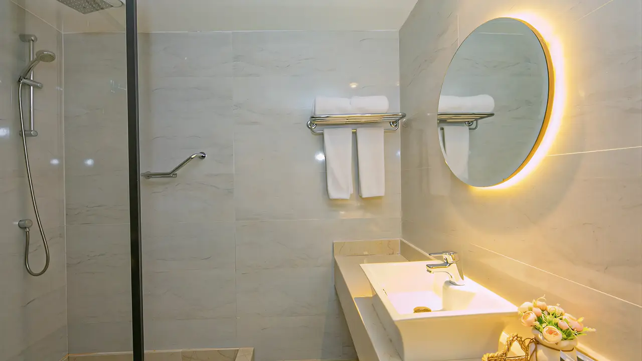 Nowoczesna łazienka w hotelu Panorama Bungalows El Gouna
