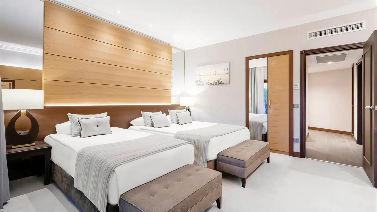 Nowoczesna sypialnia w hotelu Papillon Belvil