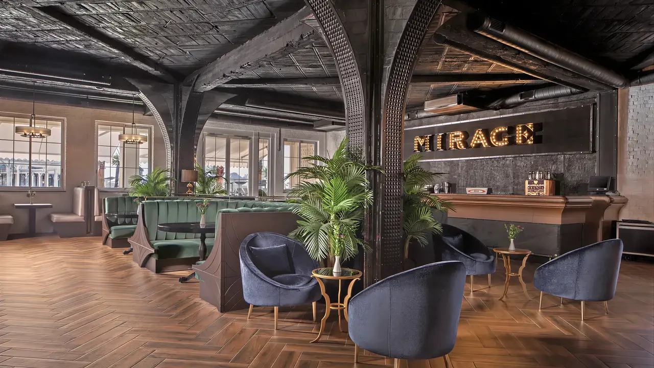 Wnętrze eleganckiego lobby w Papillon Belvil