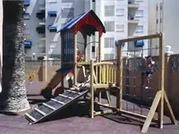 Plac zabaw dla dzieci w Parasol by Dorobe