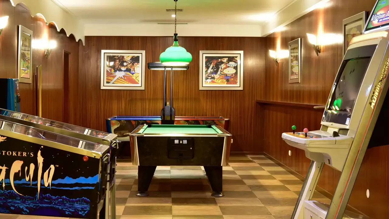 Sala gier w Pestana Viking z automatami