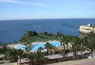 Widok na kompleks Pestana Viking z basenem i morzem