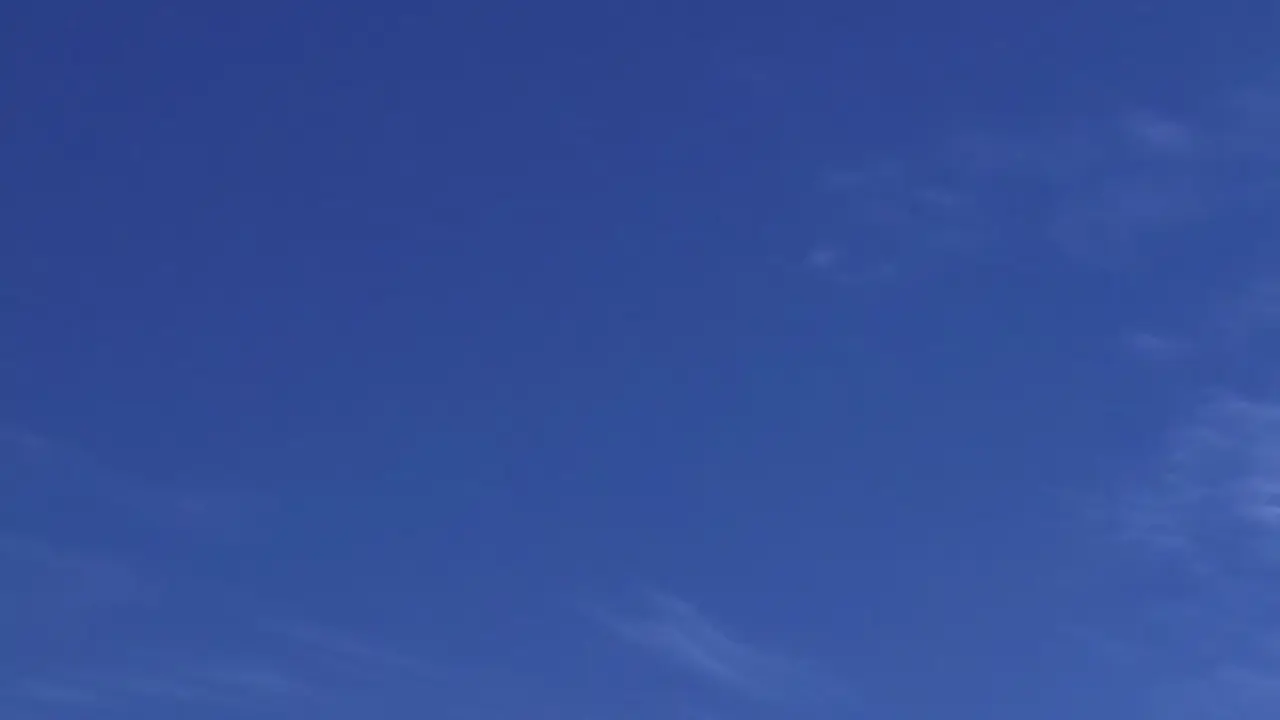 Niebieskie niebo nad Pestana Viking