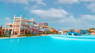 Zjeżdżalnie wodne w Pickalbatros Vita Resort Portofino