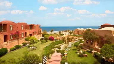 Widok na kompleks hotelowy Pickalbatros Vita Resort Portofino