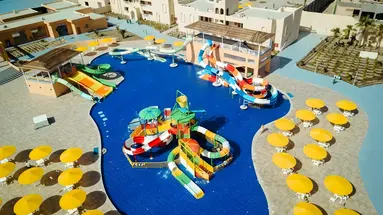 Zjeżdżalnie wodne i baseny w Pickalbatros Vita Resort Portofino