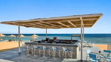 Bar plażowy w Pickalbatros Vita Resort Portofino
