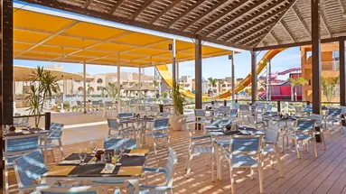 Restauracja plenerowa w Pickalbatros Vita Resort Portofino