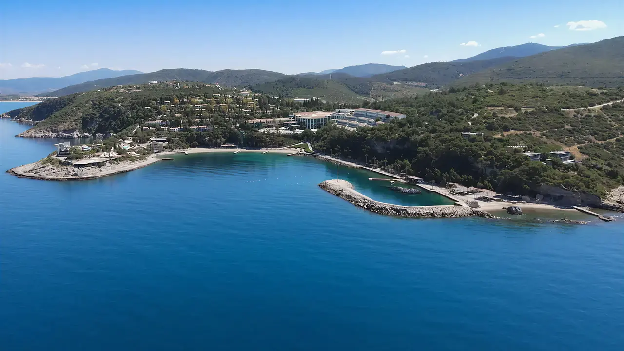 Widok na kompleks Pine Bay Holiday Resort z lotu ptaka