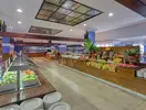Bufet z jedzeniem w hotelu Playacalida