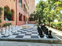 Wielkie szachy w hotelu Playacalida