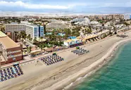 Widok na kompleks Playasol SPA i pobliską plażę