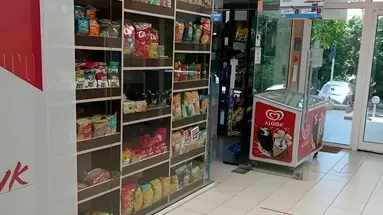 Sklepik w hotelu Pliska