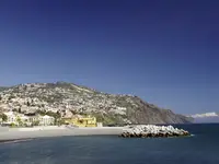Widok na plażę i morze w Porto Santa Maria