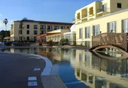 Widok na budynki i otoczenie Porto Santa Maria
