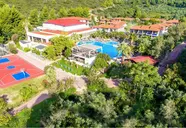 Widok na kompleks Poseidon Sea Resort z lotu ptaka