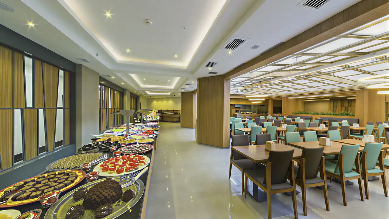 Bufet z deserami w restauracji Poseidon