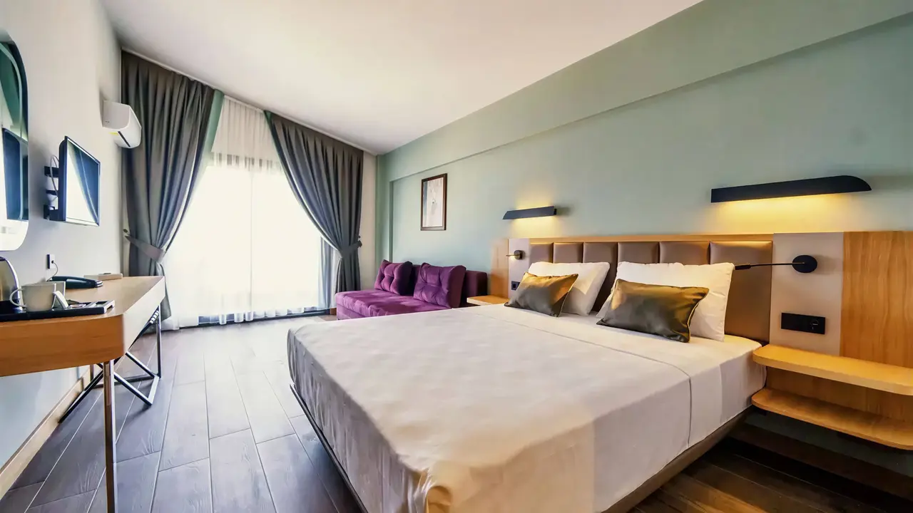 Nowoczesna sypialnia w hotelu Premier Nergis Beach & SPA