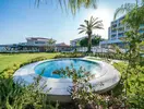 Okrągły basen w ogrodzie Premier Nergis Beach & SPA