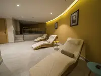 Strefa relaksu z leżakami w Premier Nergis Beach & SPA