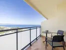 Balkon z widokiem na morze w Puente Real