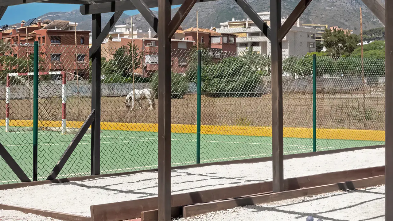 Boisko sportowe w obiekcie Puente Real