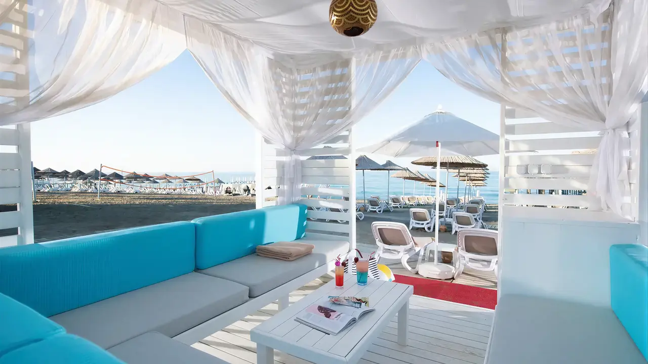 Luksusowa altana na plaży w Quattro Beach Spa