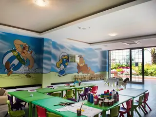 Kolorowa sala zabaw dla dzieci w Quattro Beach Spa