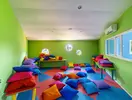Kolorowy pokój dla dzieci w Queens Park Resort Goynuk