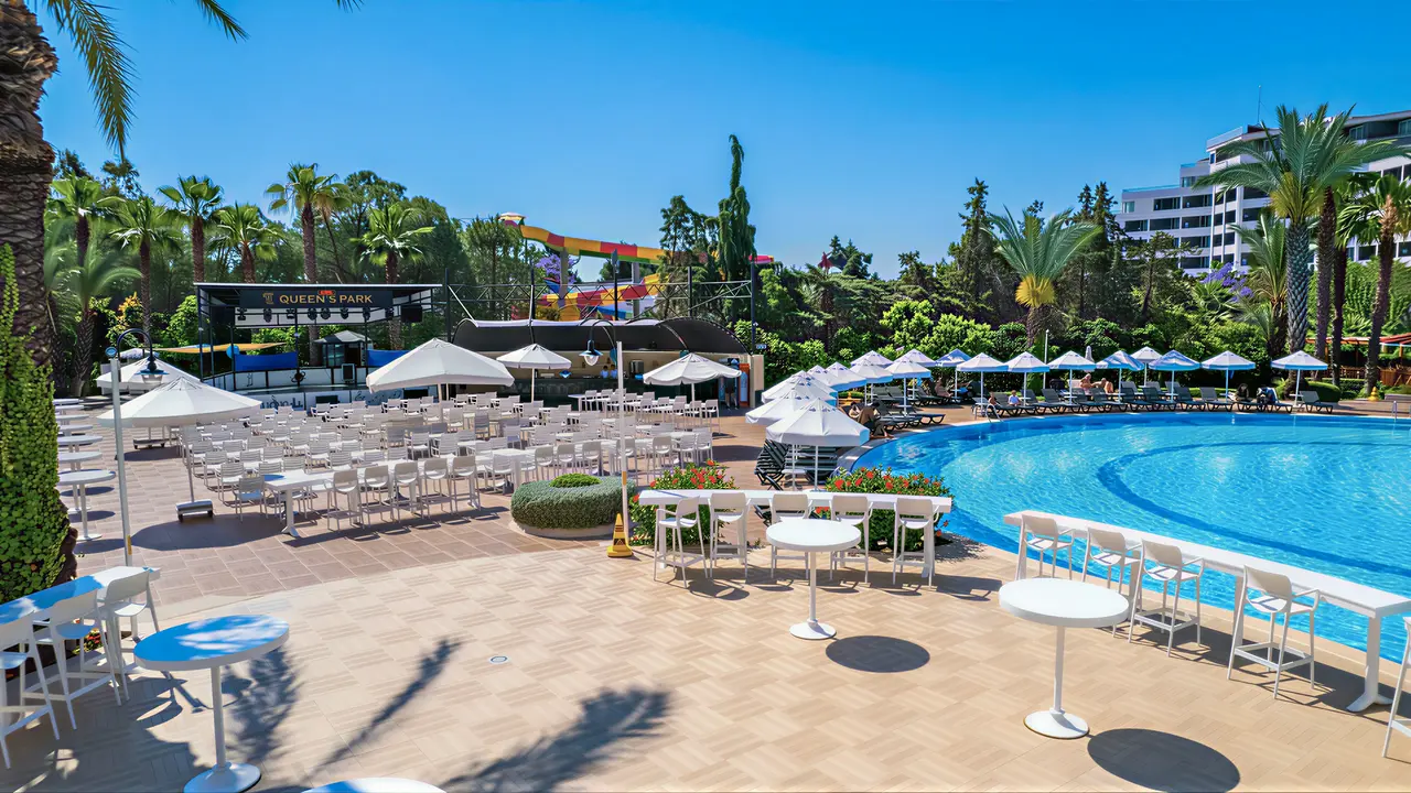 Scena i miejsce pokazów w Queens Park Resort Goynuk