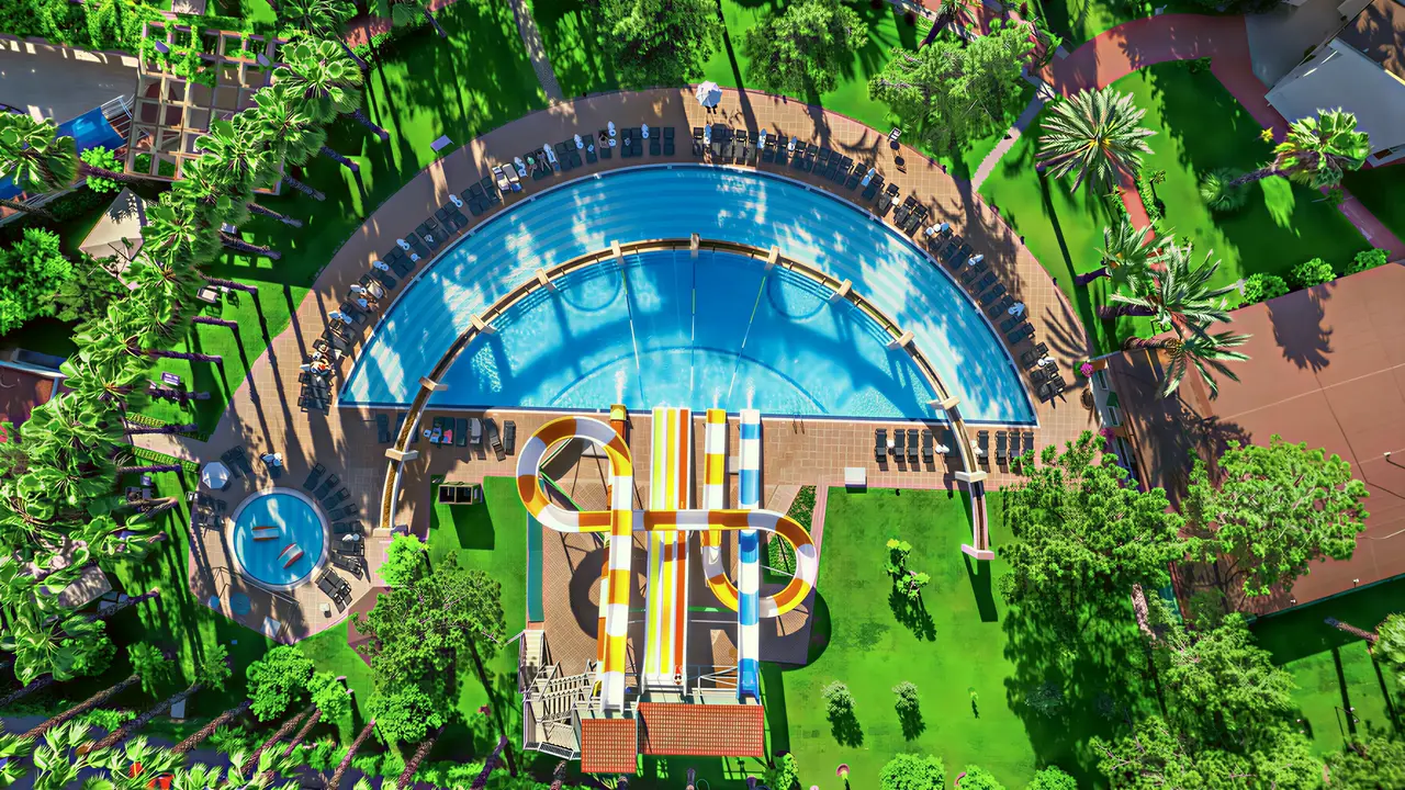 Zjeżdżalnie wodne w kompleksie Queens Park Resort Goynuk